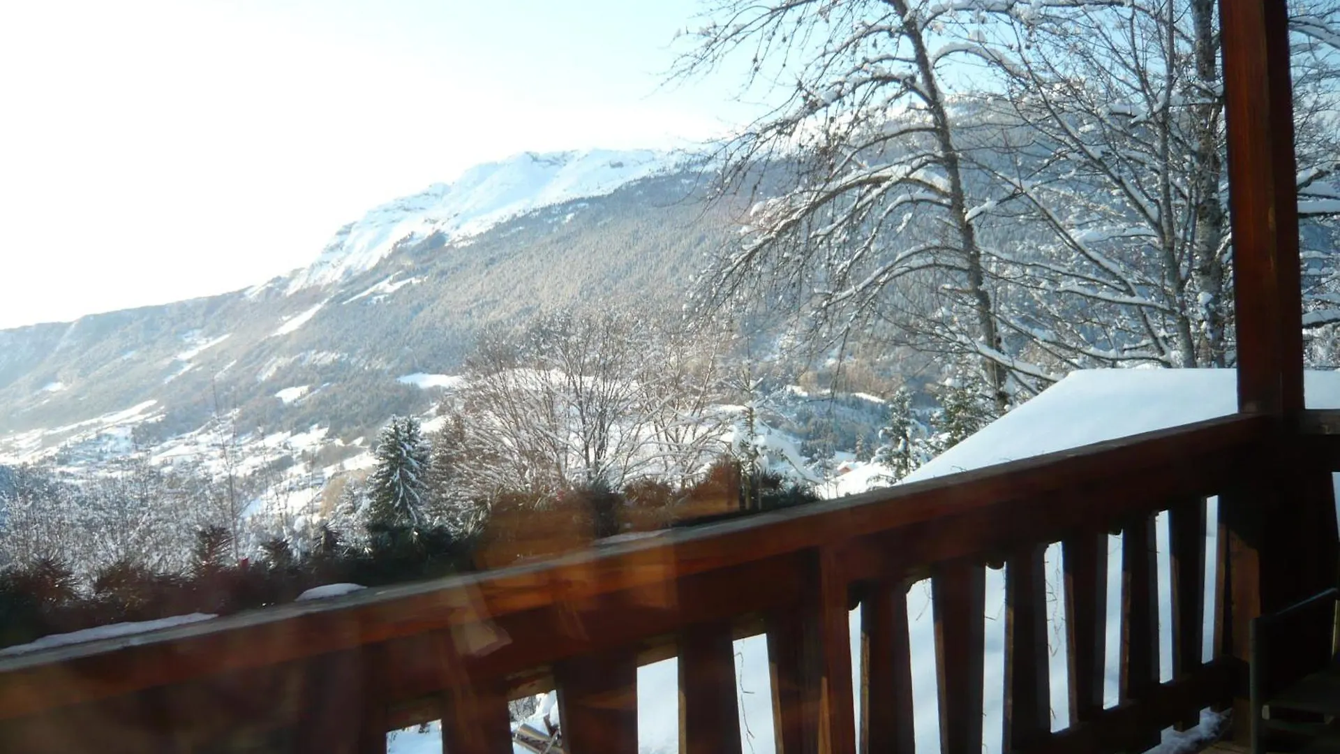 Appartement Dans Chalet Jardin Et Jacuzzi Saint-Jean-de-Sixt Apartment