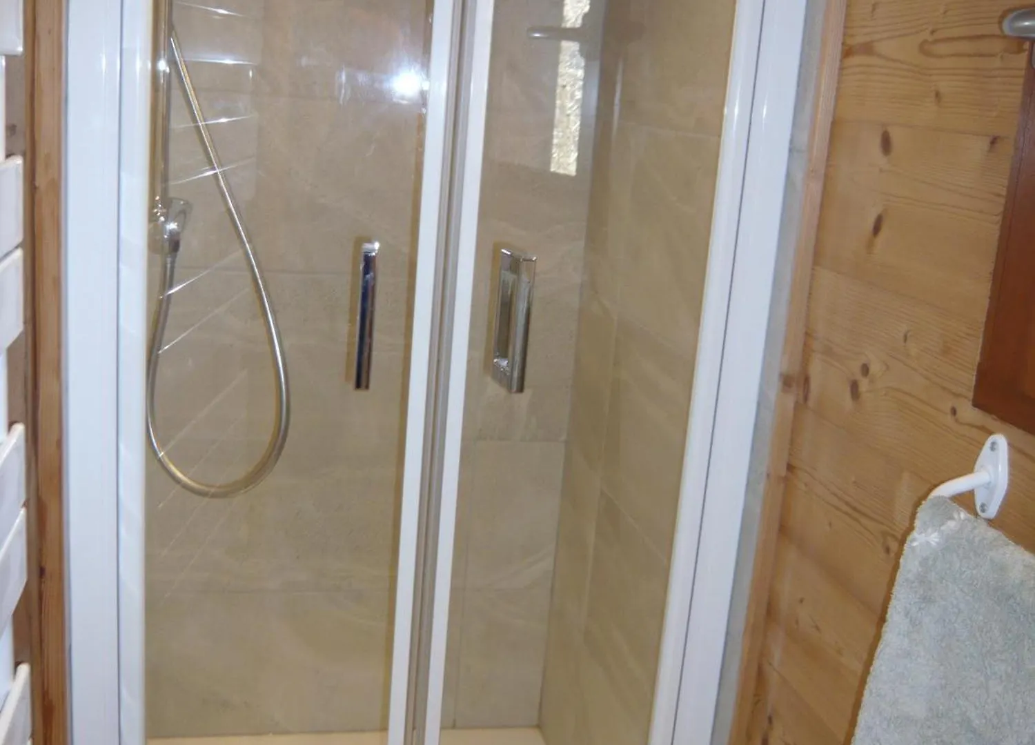 Apartment Appartement Dans Chalet Jardin Et Jacuzzi Saint-Jean-de-Sixt
